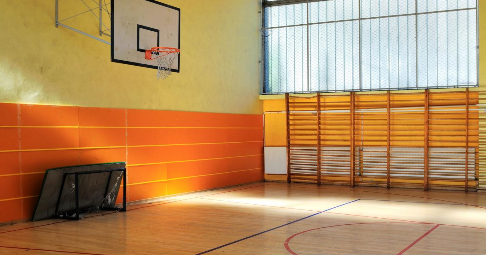 Prof di educazione fisica sanzionato a Monza