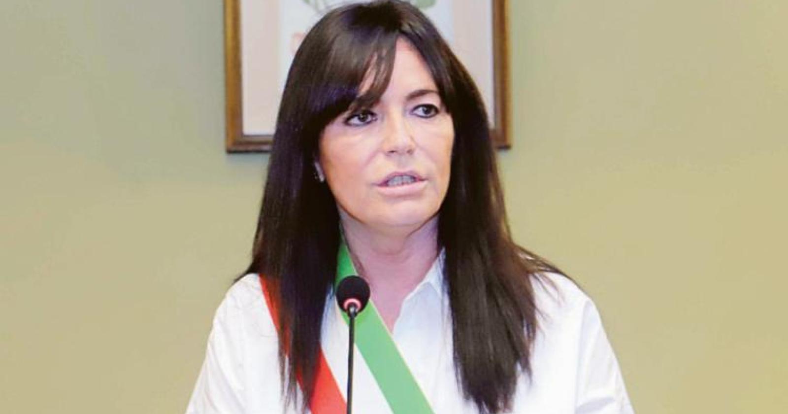 Il sindaco: “Da voi pagelle e offese. Basta”