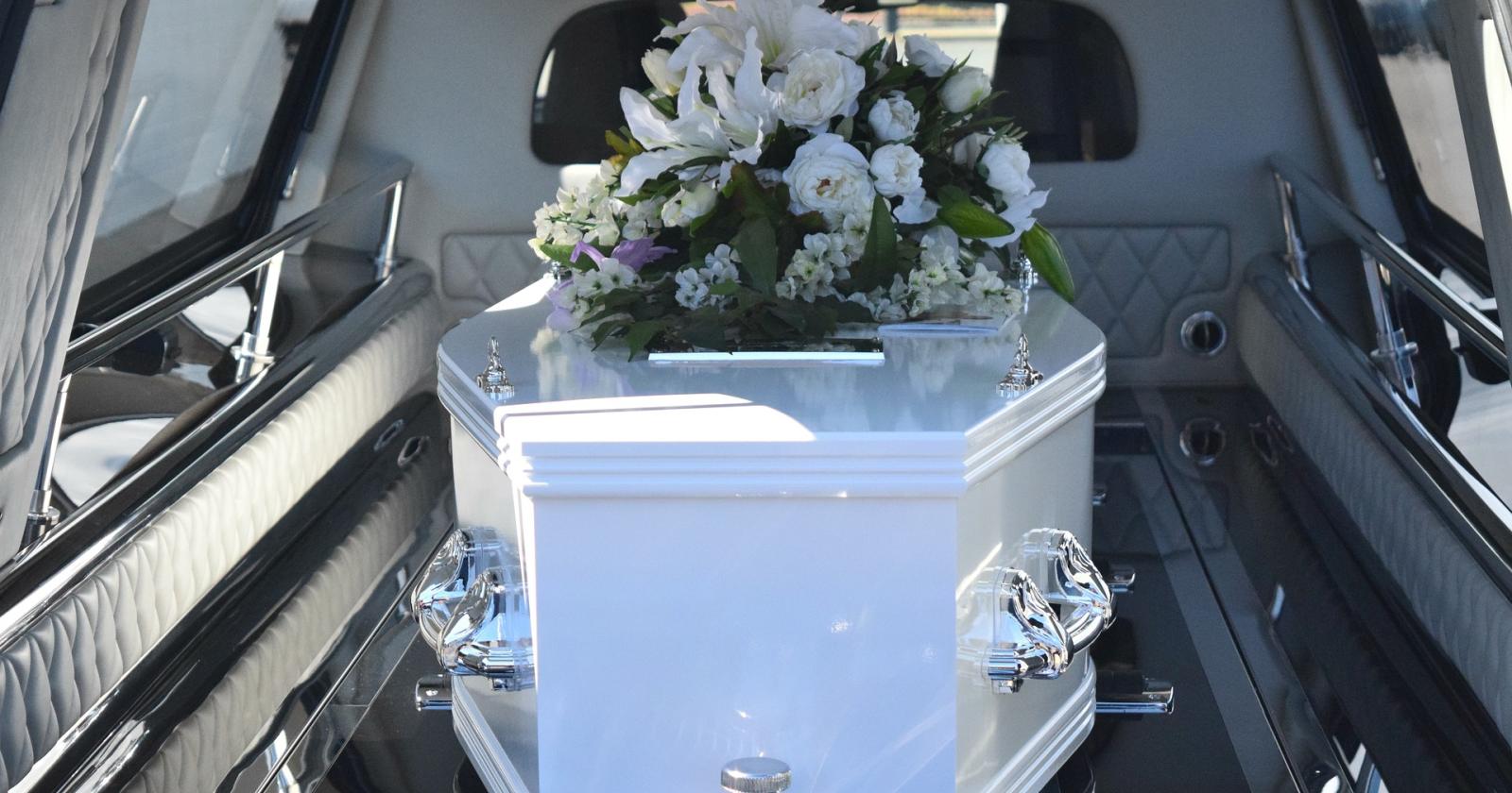 Ecco i funerali con la playlist