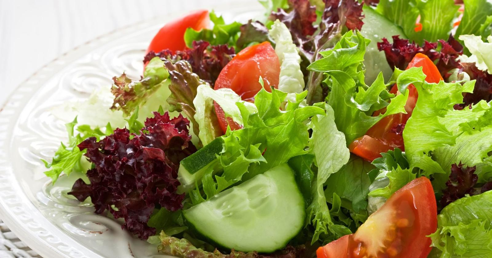 Insalata prima del pasto? Fa bene