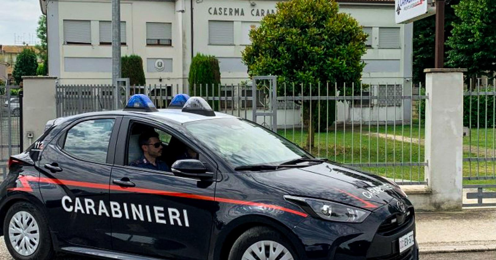 Furto e super prelievo: 19enne nei guai
