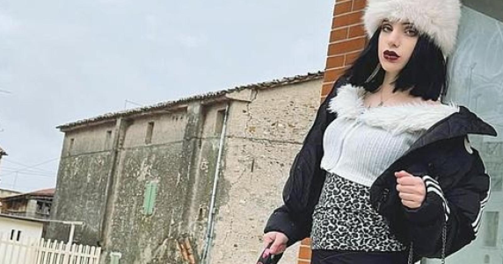 pederobba, chiara zardo muore a 18 anni dopo un malore in casa: indagini in corso