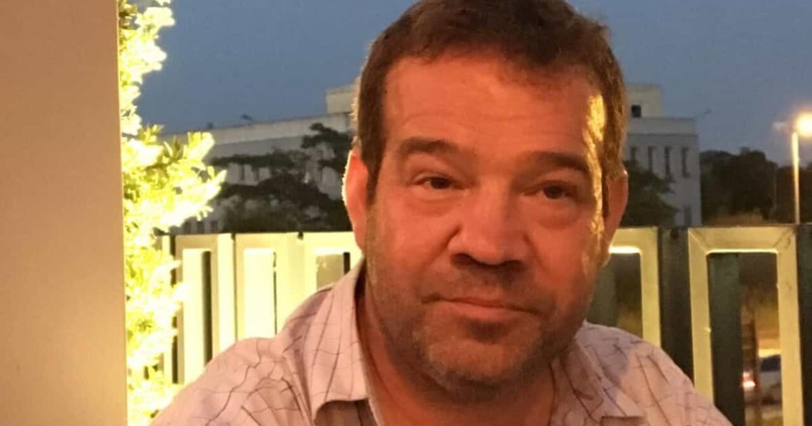 Arriva in azienda, accosta e muore