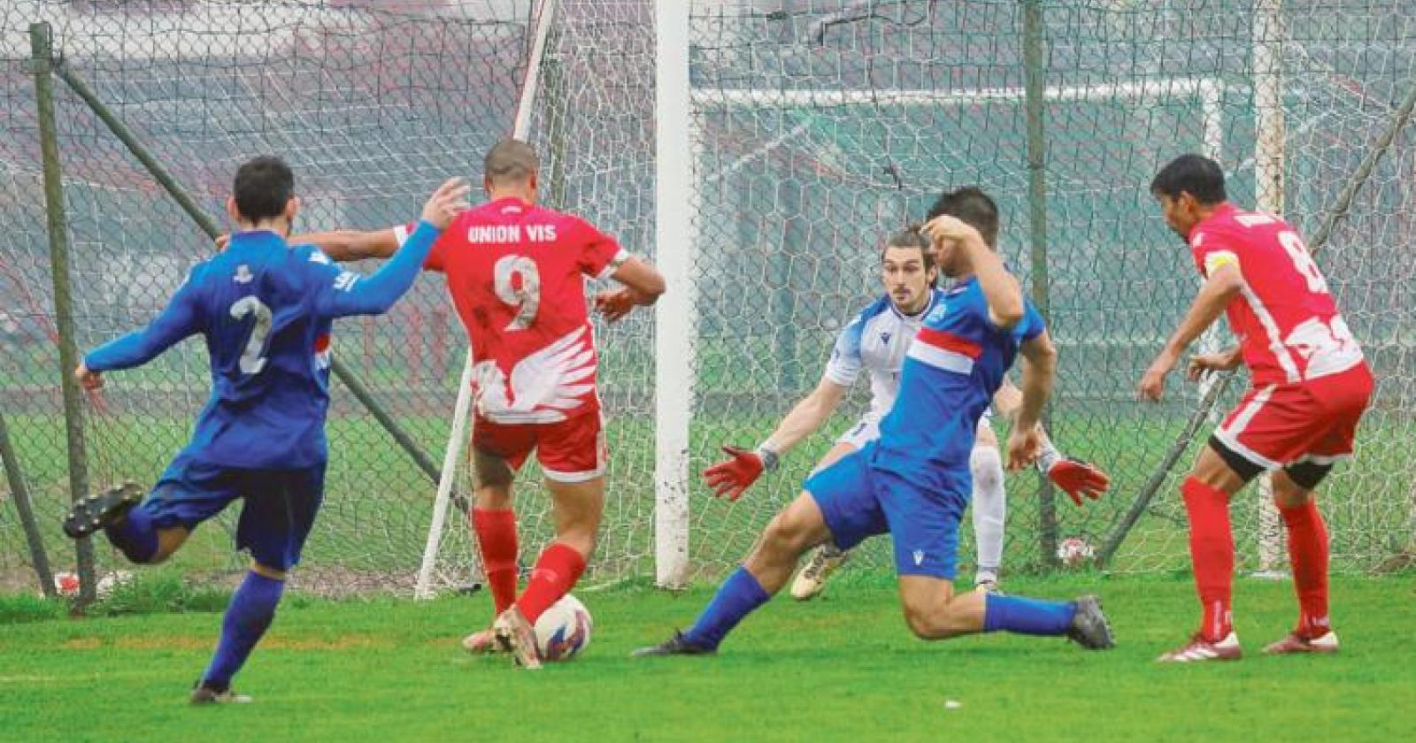 E’ guerra contro le capoliste