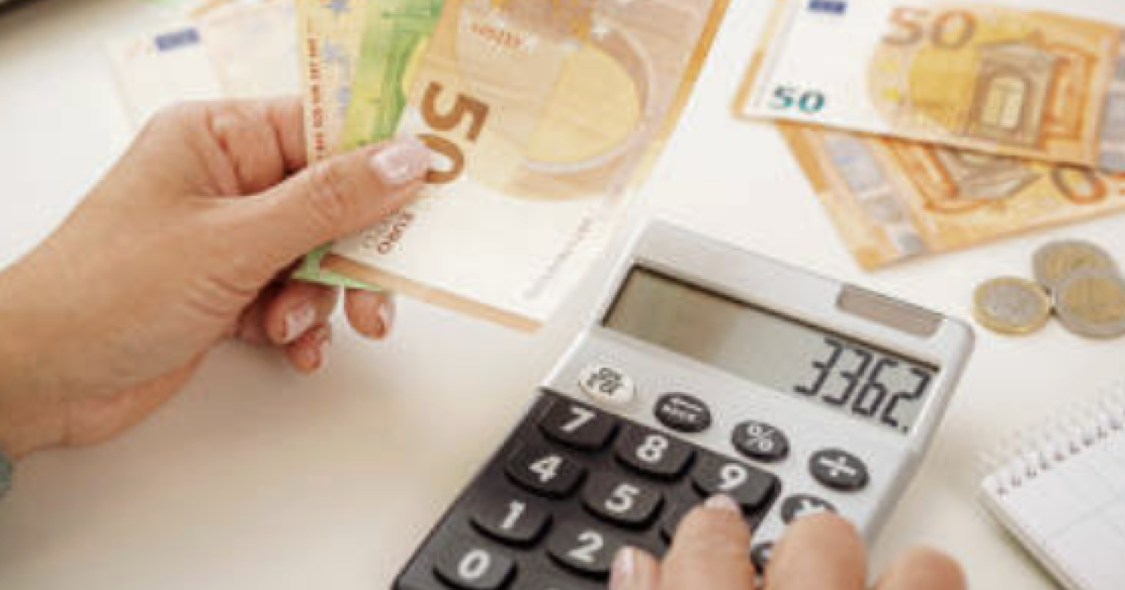 Cos’è la pratica “Illudi e deludi” nelle bollette luce e gas