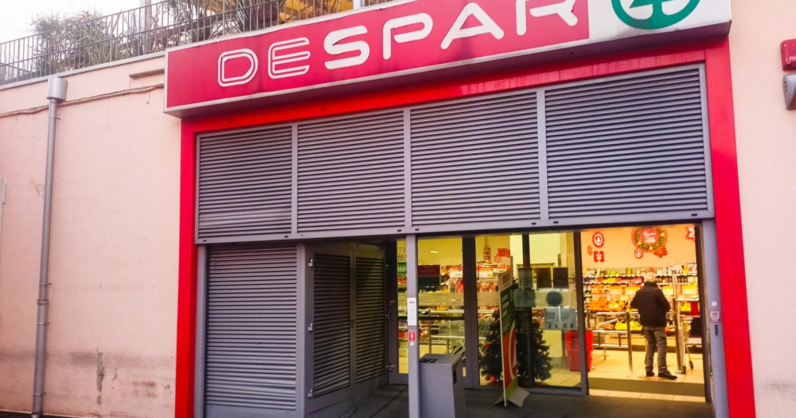 I ladri si portano via persino una pistola