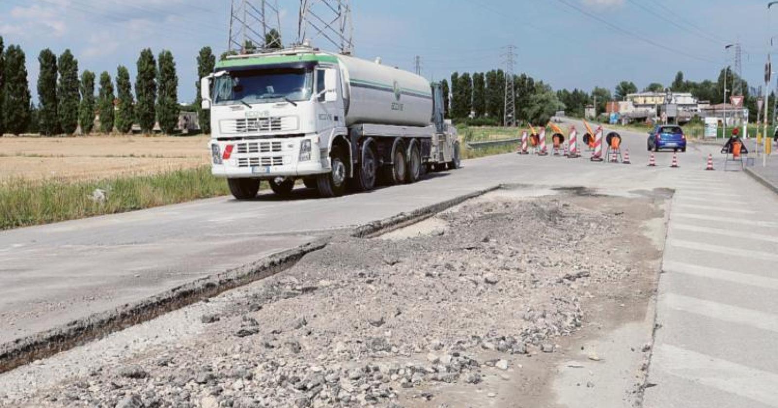Nuovo asfalto in via Concilio Vaticano II