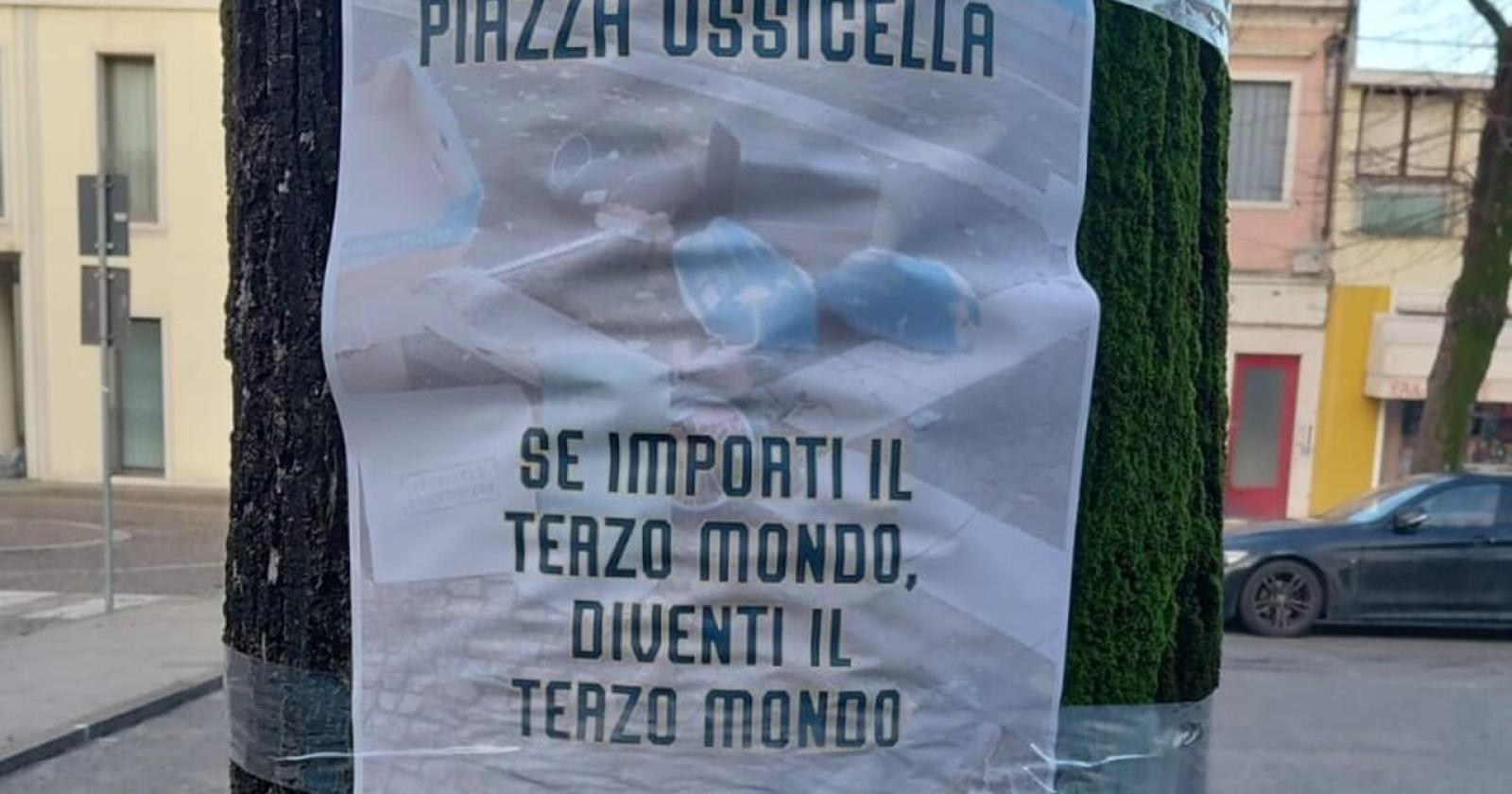 Spuntano i manifesti anti stranieri