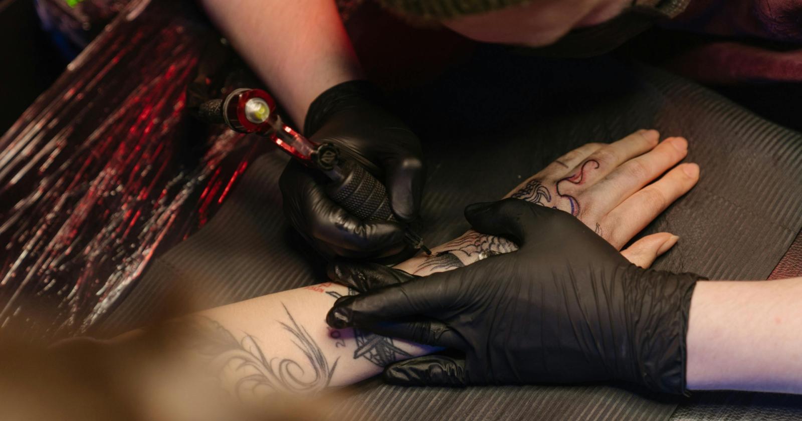 I tatuaggi possono indebolire il sistema immunitario?