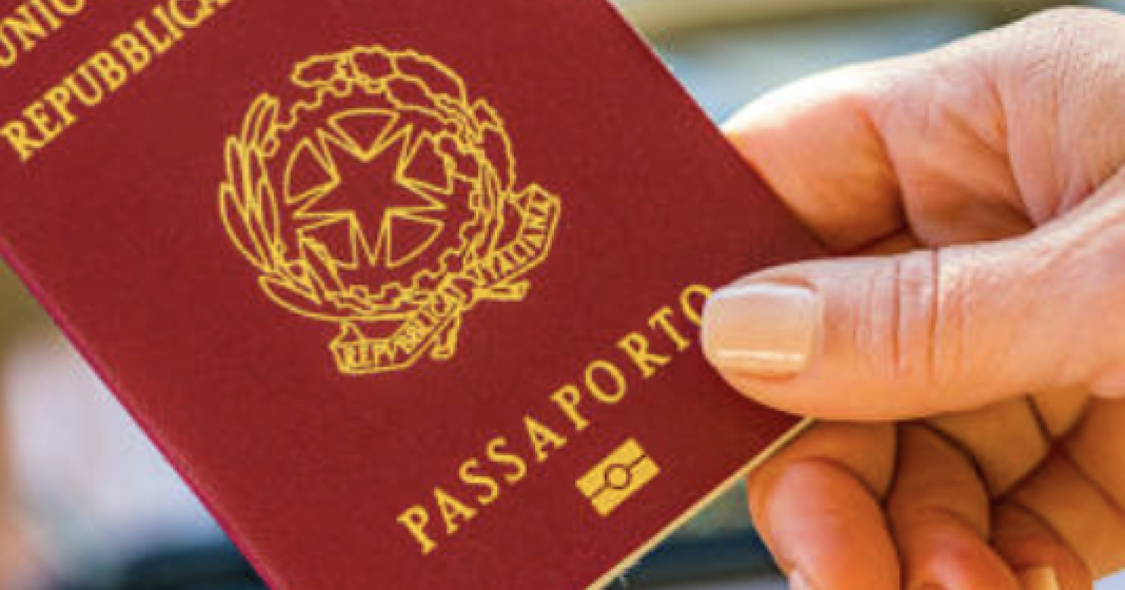 Addio al timbro sul passaporto