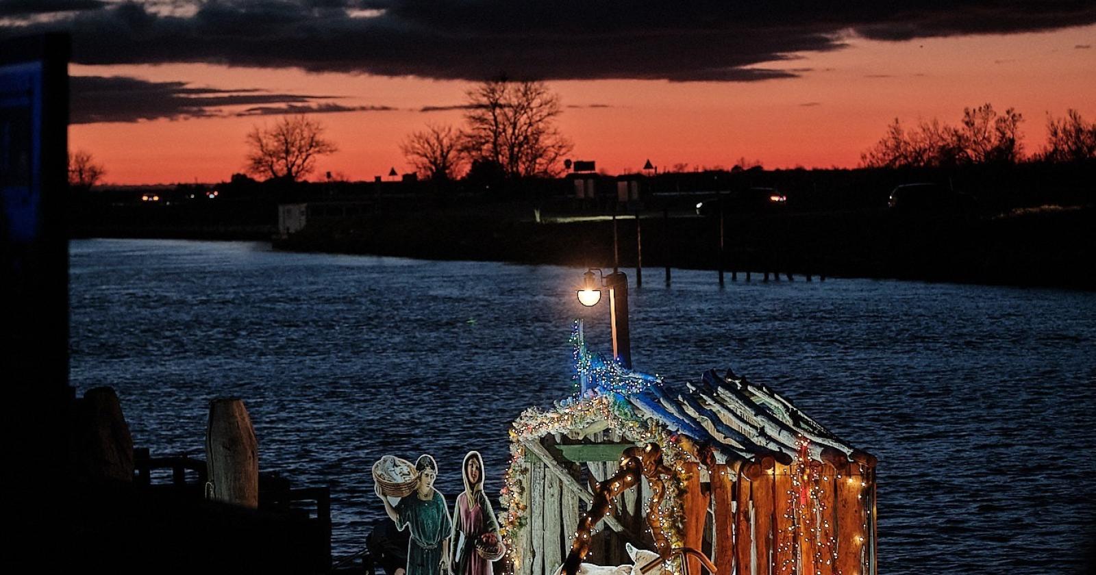 Ges&ugrave; Bambino nasce dall&rsquo;acqua