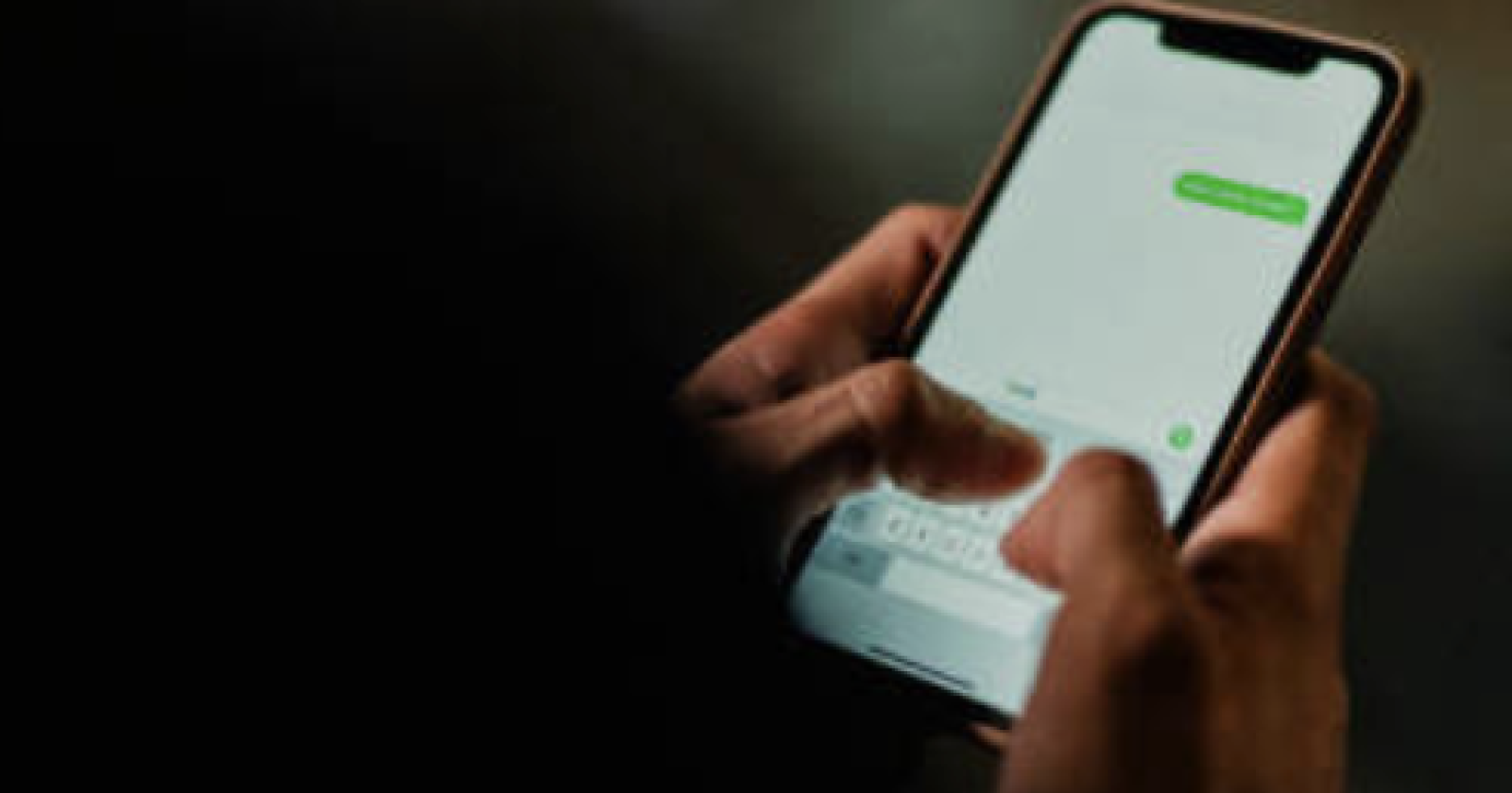 GhostPairing, la nuova truffa che svuota WhatsApp