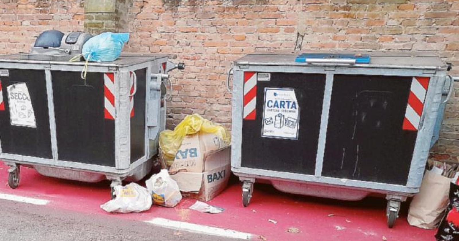 Rifiuti, multe per 6mila euro