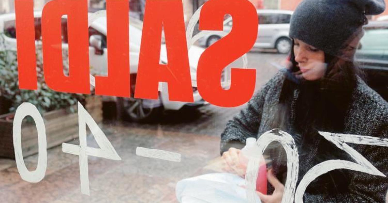 Saldi, il budget sfiora i 300 euro