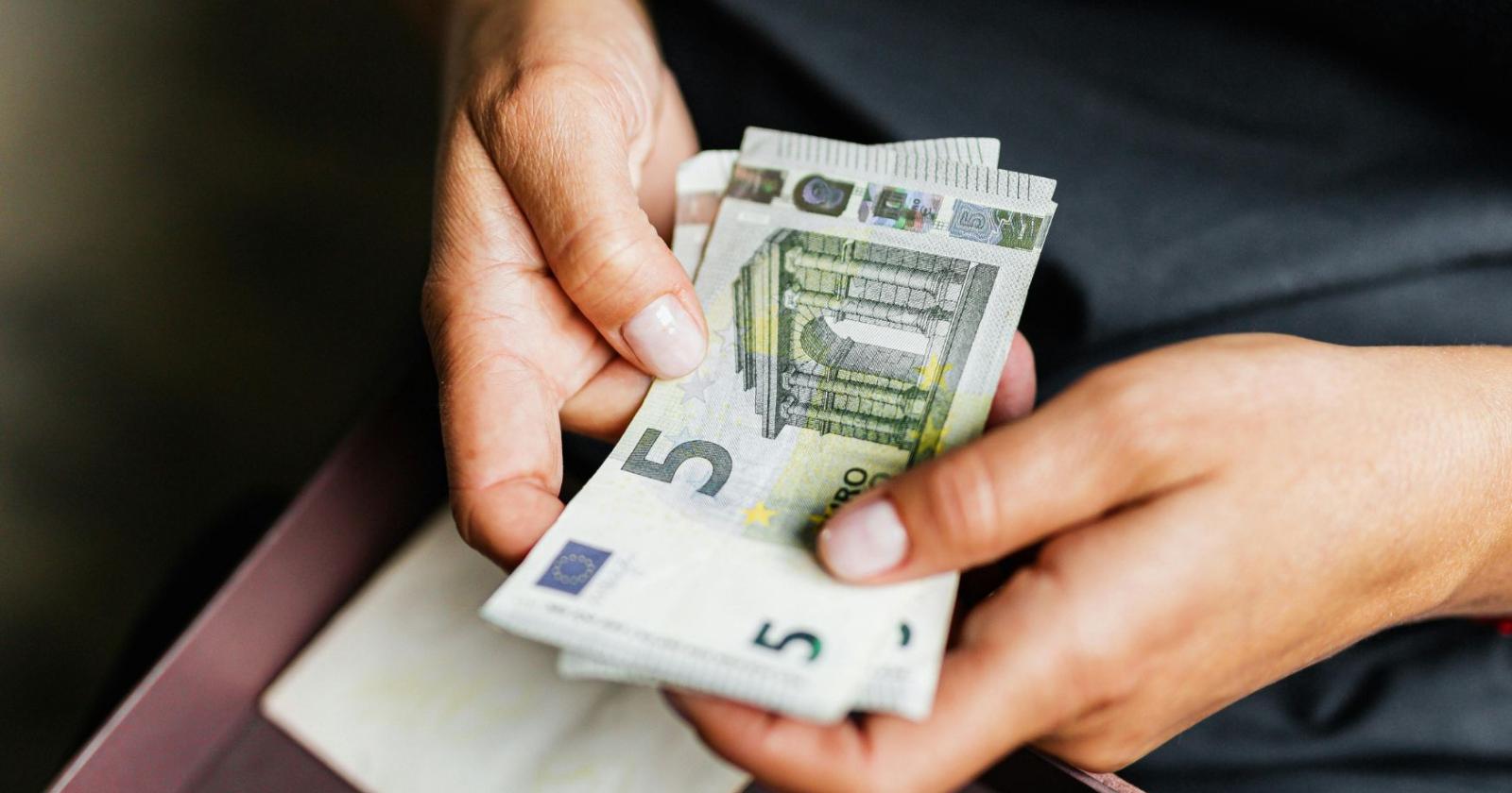 Ricchezza familiare in affanno, Italia arretra