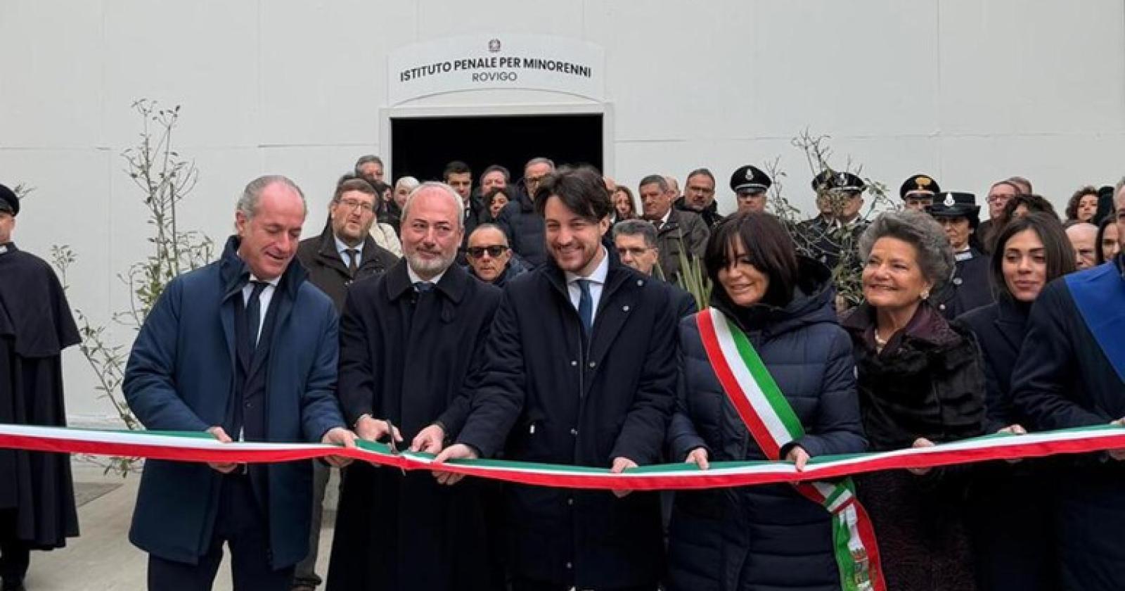 &ldquo;Perch&eacute; un carcere in centro?&rdquo;