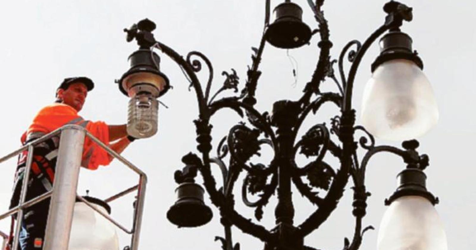 Illuminazione, delibera sulla gestione