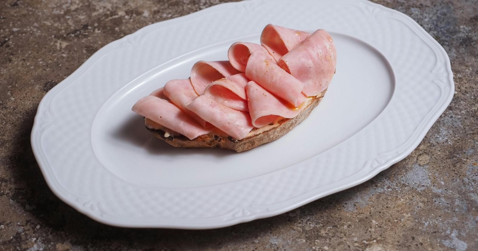 Prosciutto cotto cancerogeno di tipo 1: cosa sapere
