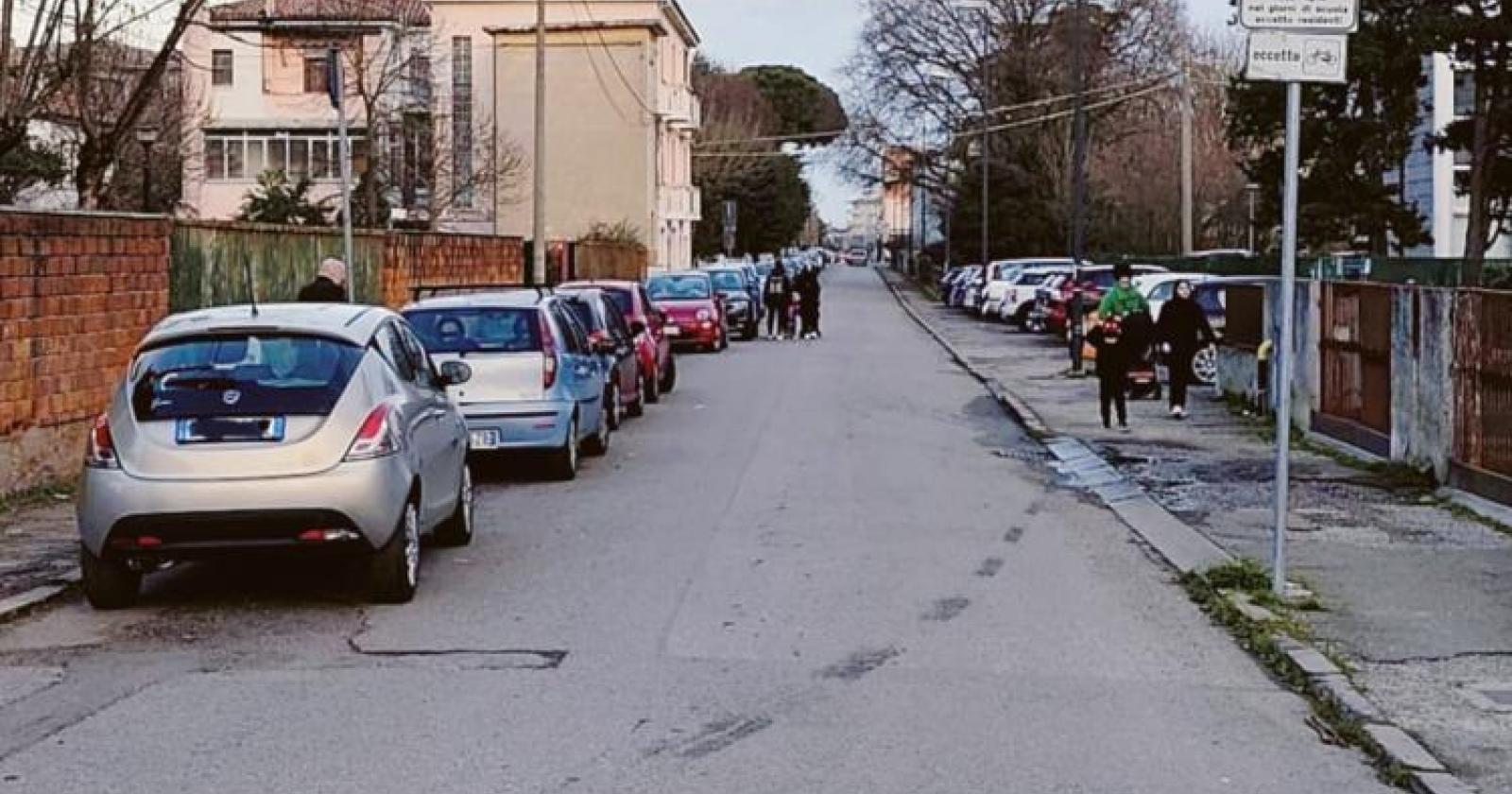 Nuovi marciapiedi in via Montessori