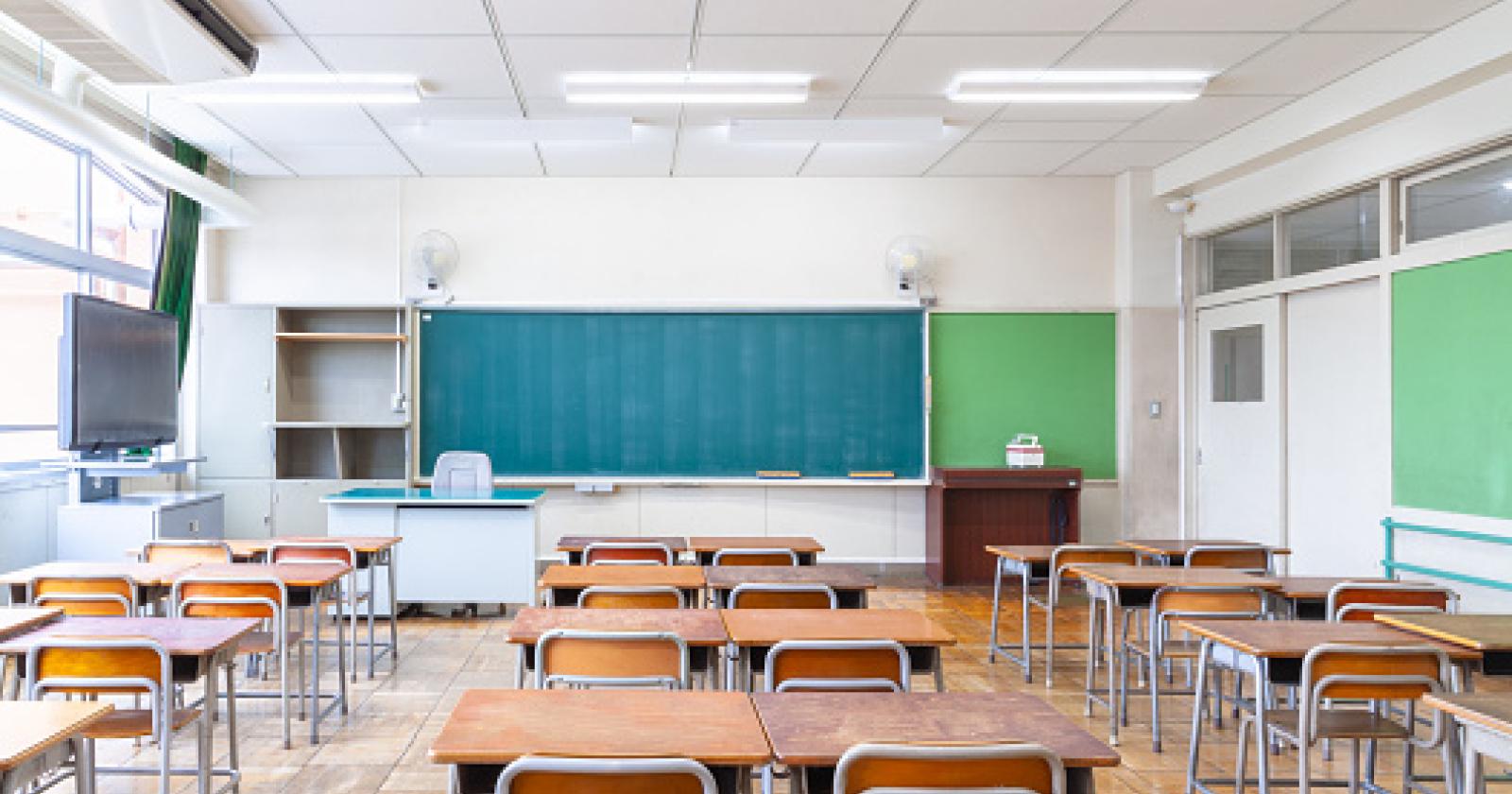 Prof gay perseguitato e bullizzato dai 12enni