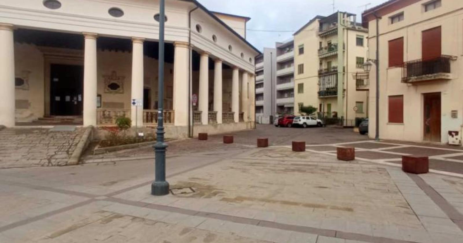 La Rotonda liberata dalle auto