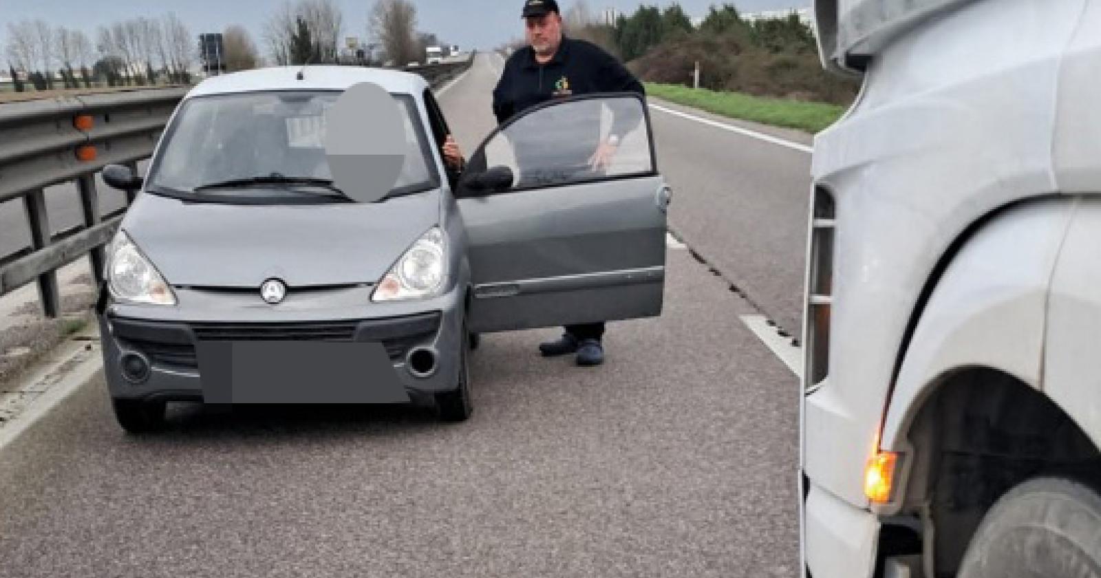 Minicar contromano in Transpolesana