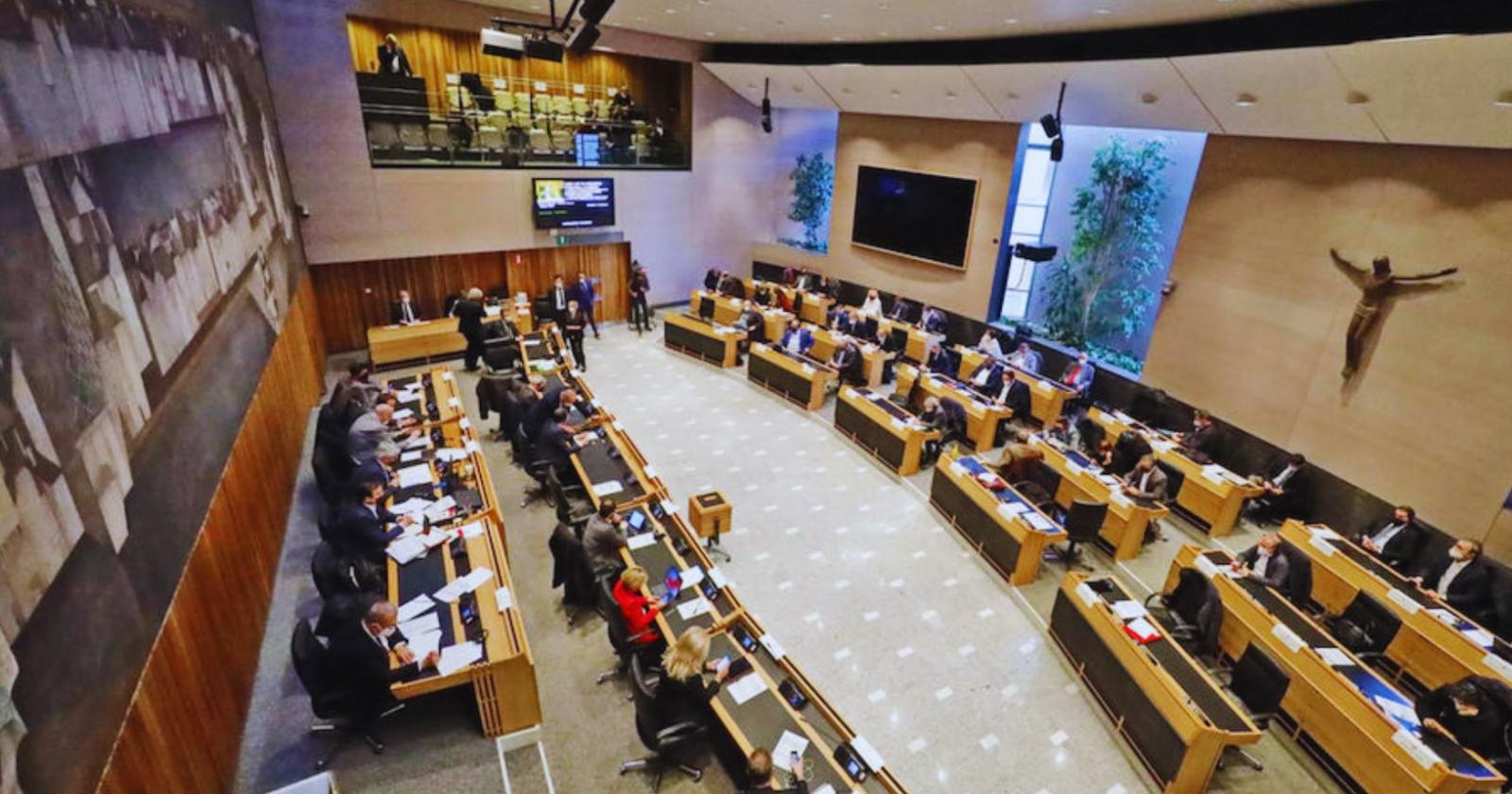 Boom dei doppi lavori nella pubblica amministrazione