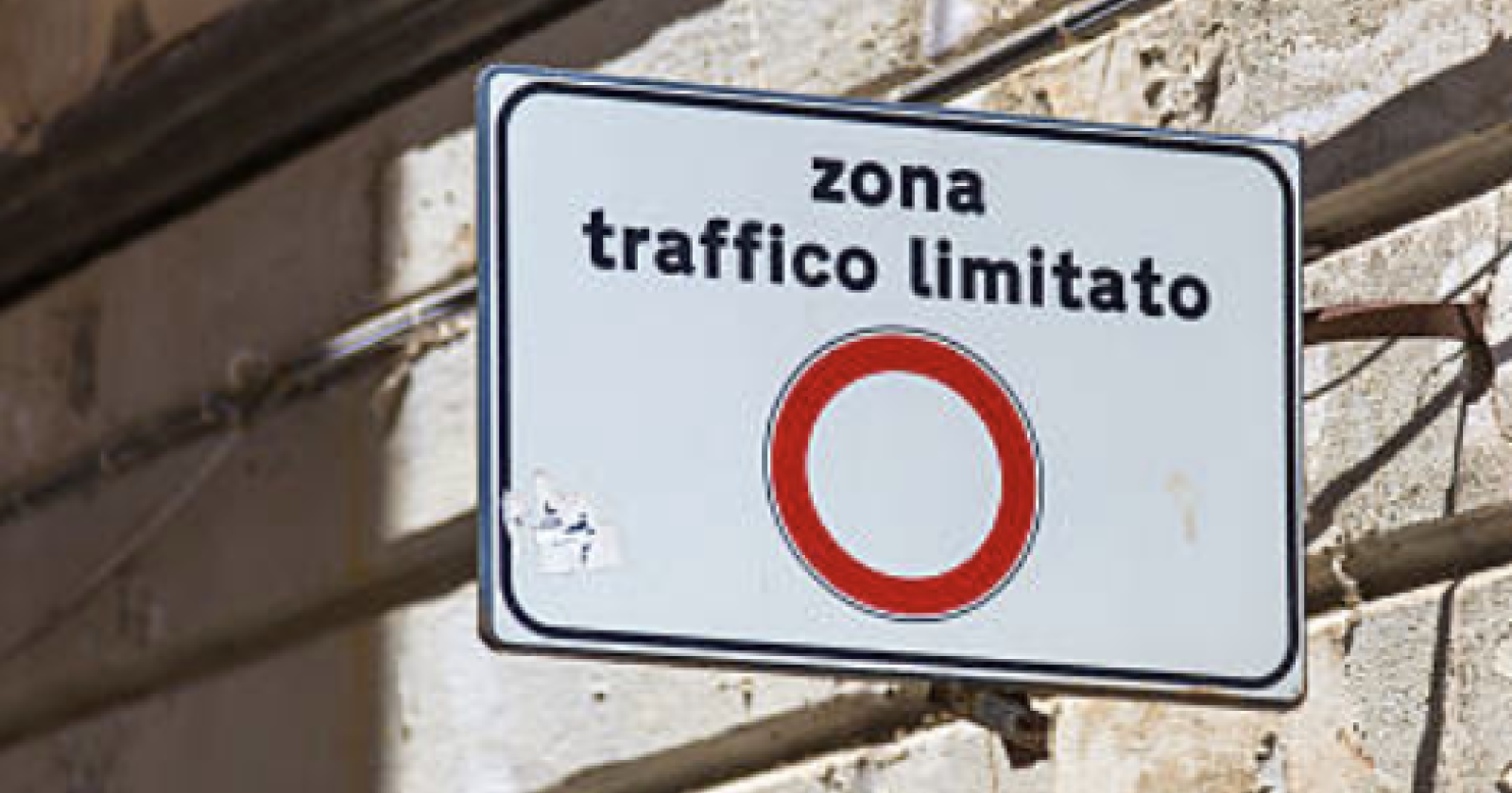 Auto elettriche e Ztl: regole sempre pi&ugrave; diverse