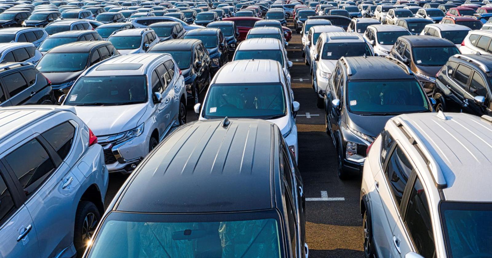 Fondi fermi e costi in corsa