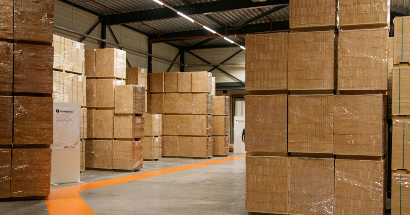 Pacchi sigillati, affari a peso