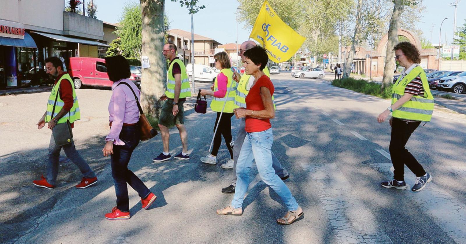 Scaricabarile sulle strisce pedonali