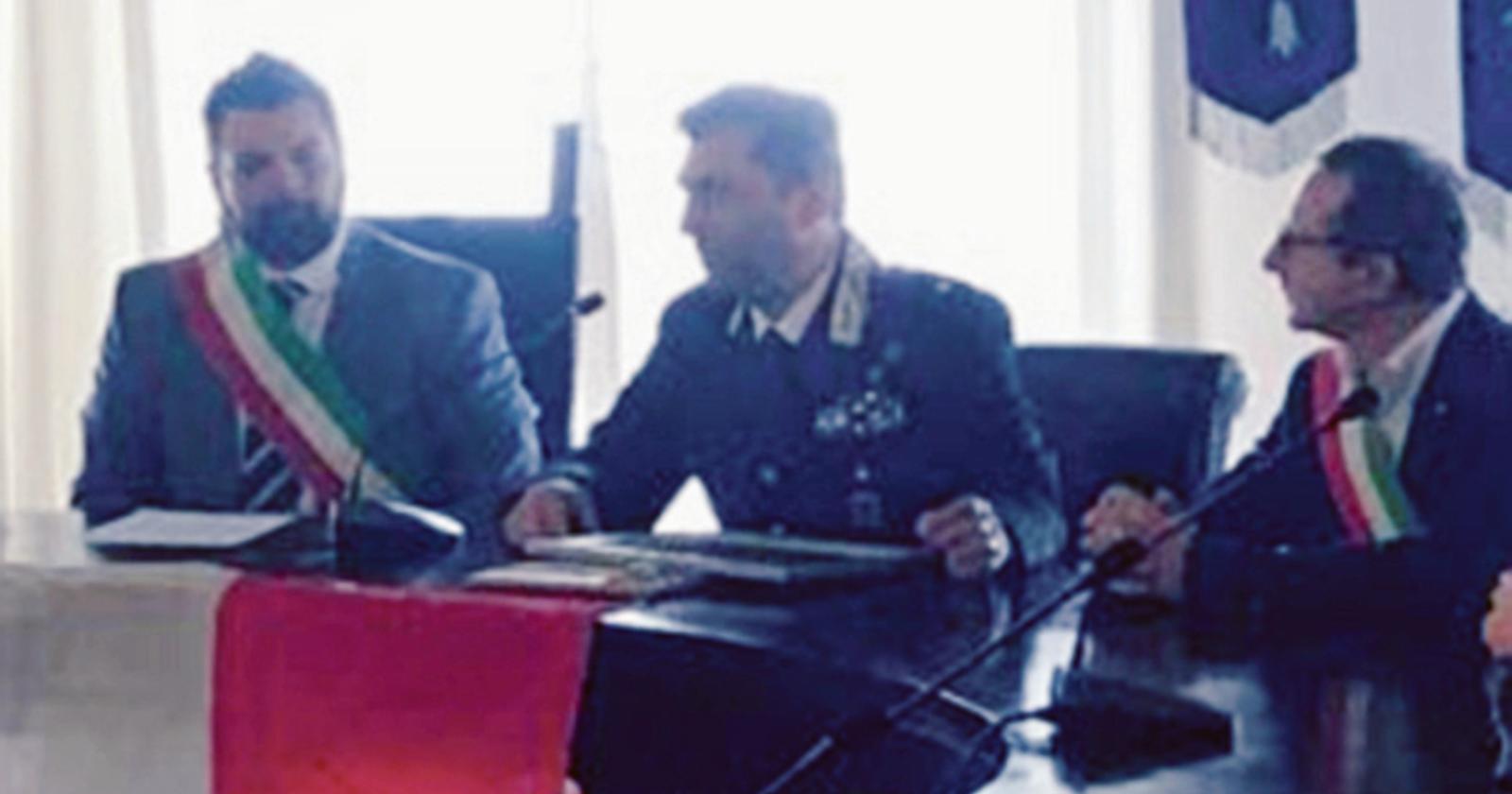 Il saluto al comandante Marinelli