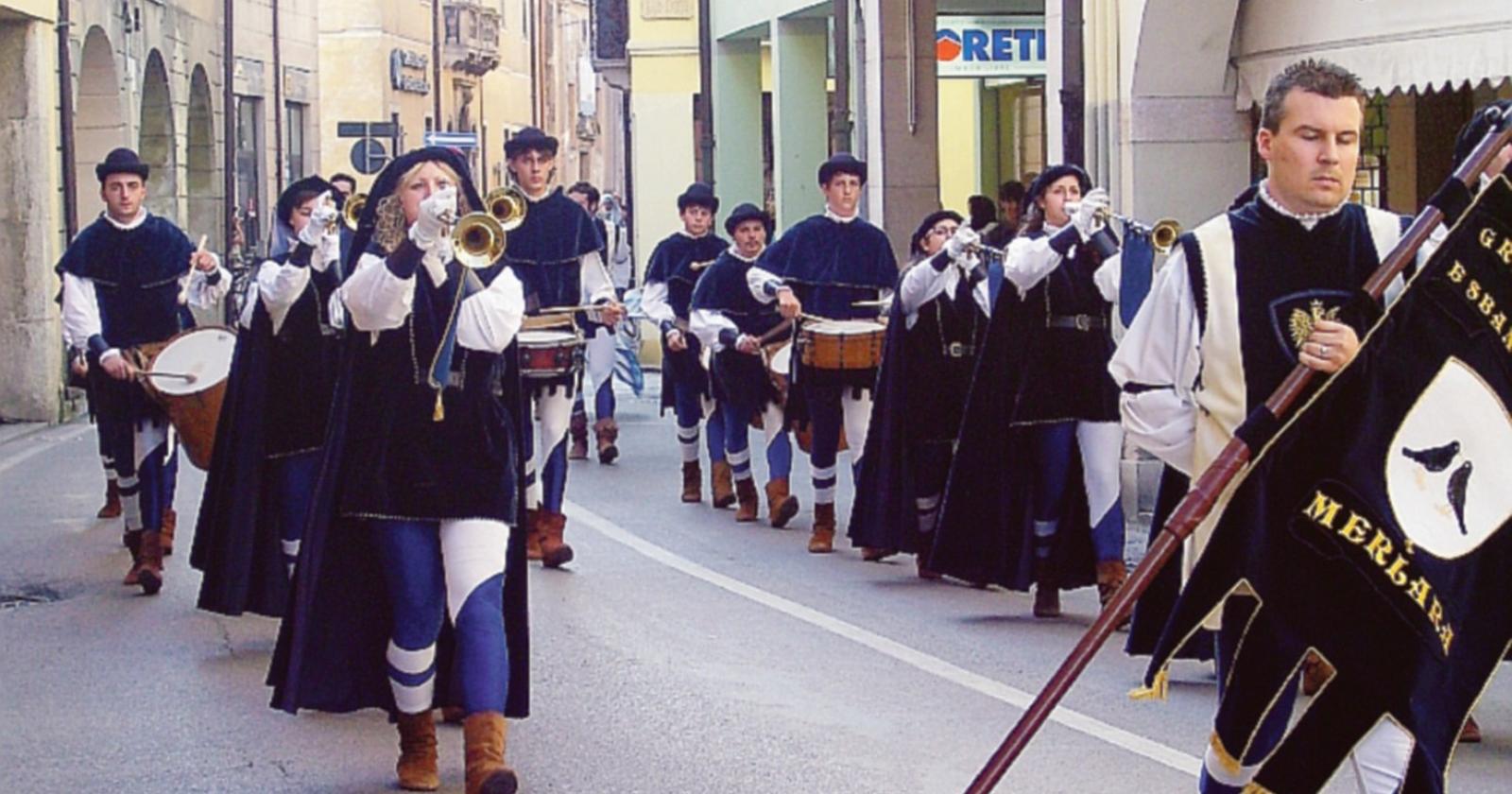 La città ritorna nel Medioevo: la rievocazione