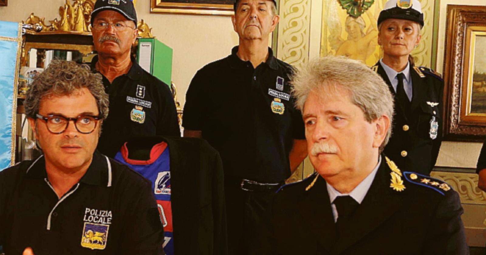 Polizia locale e questura identificano 120 giovani