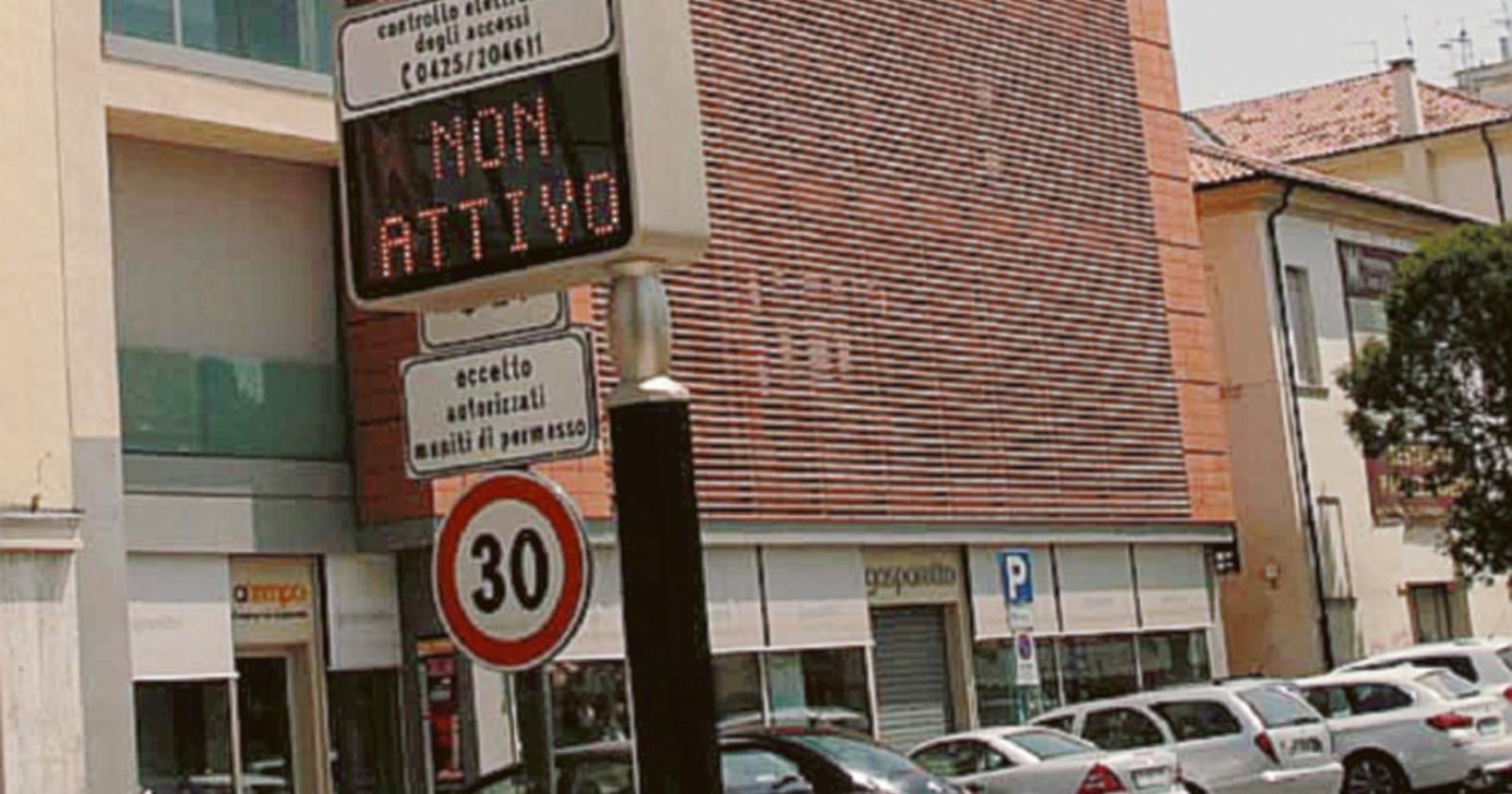 "Corso sempre aperto, un errore"