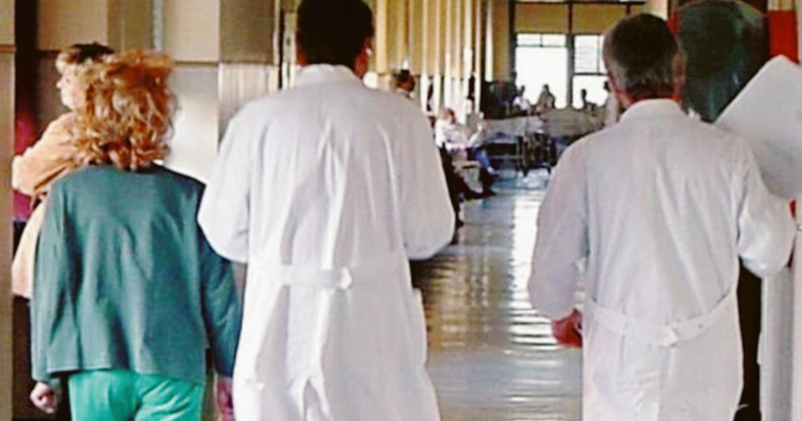 Medici in “appalto”, è protesta