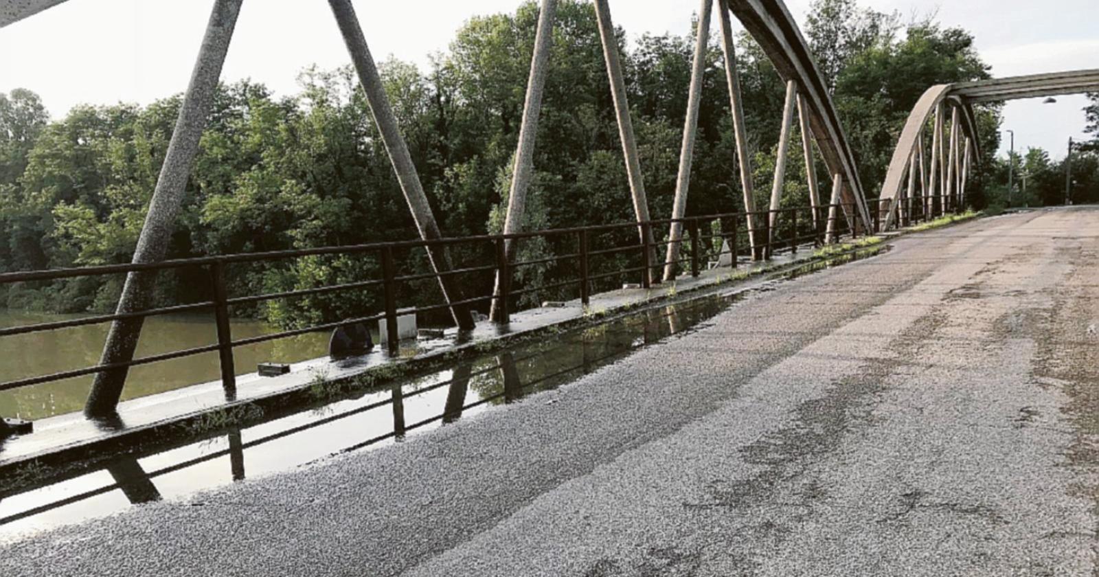 Palà, il ponte preoccupa i passanti