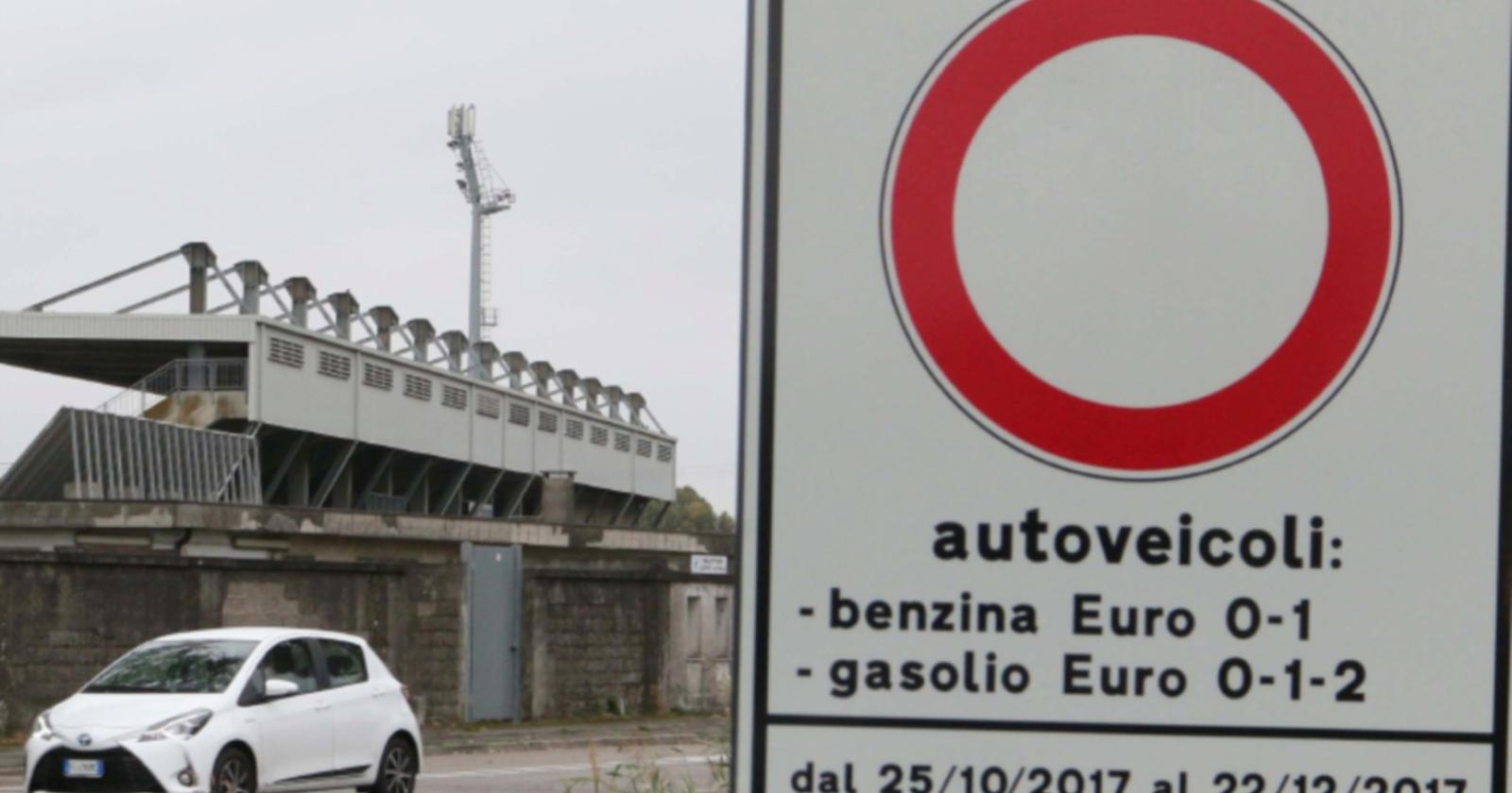 Blocco del traffico, stranieri esenti