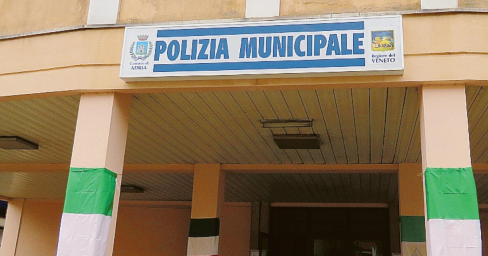 Vigili urbani in servizio serale