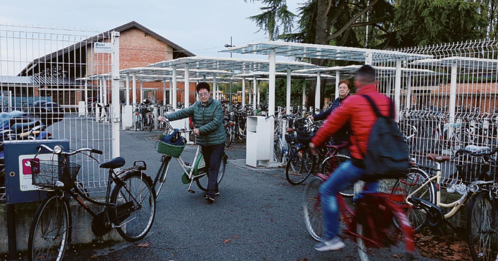 Via le bici “abusive” dalla stazione