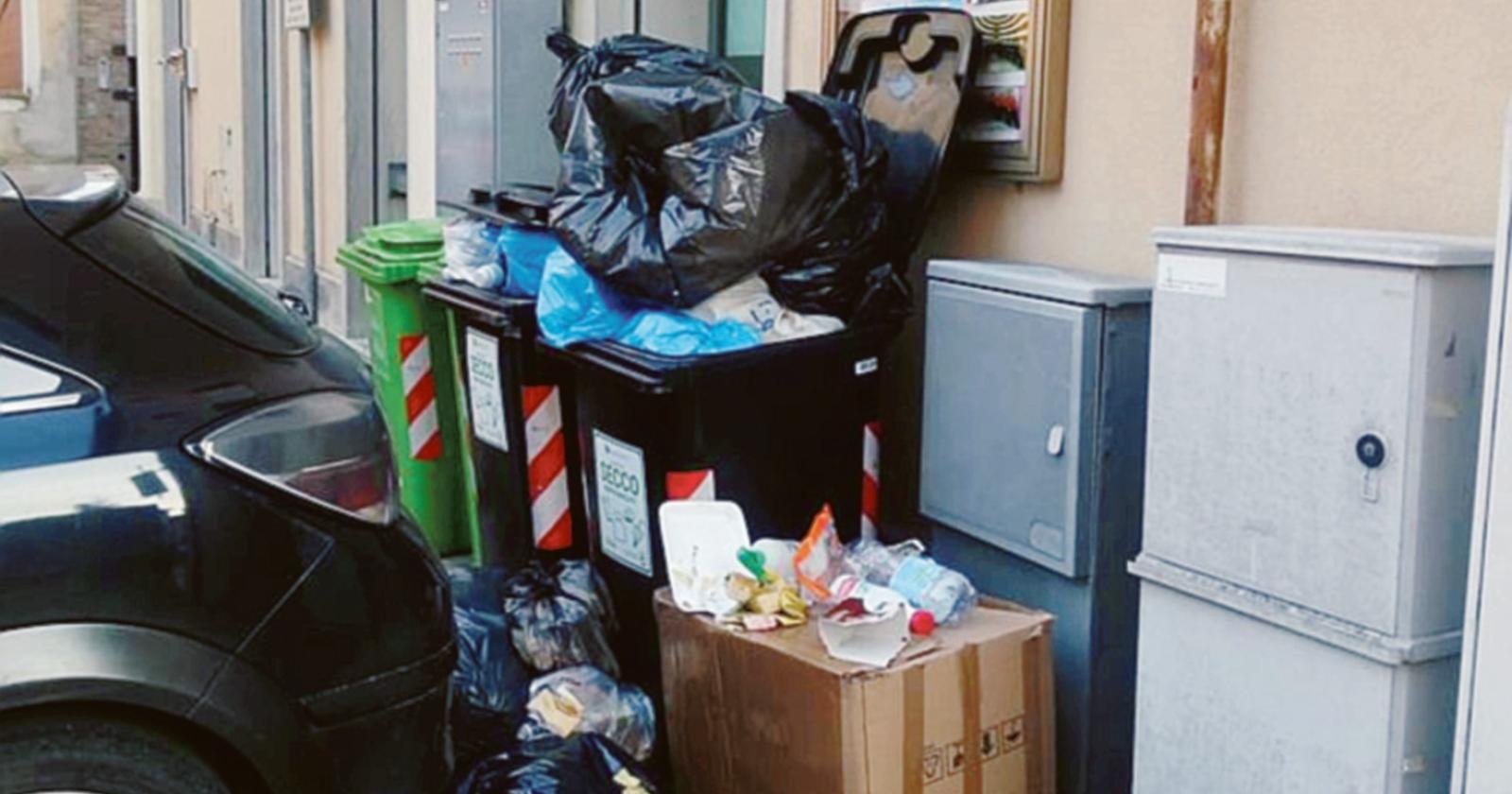 Discarica a due passi dalla Cattedrale