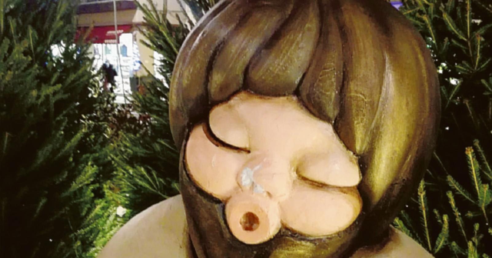 Sfregiato il presepe, colpi al naso di San Giuseppe