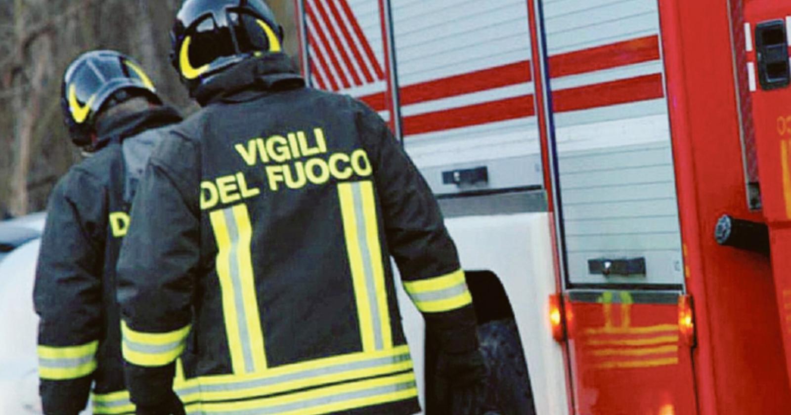 Scoppia un incendio, morti una donna e tre bambini