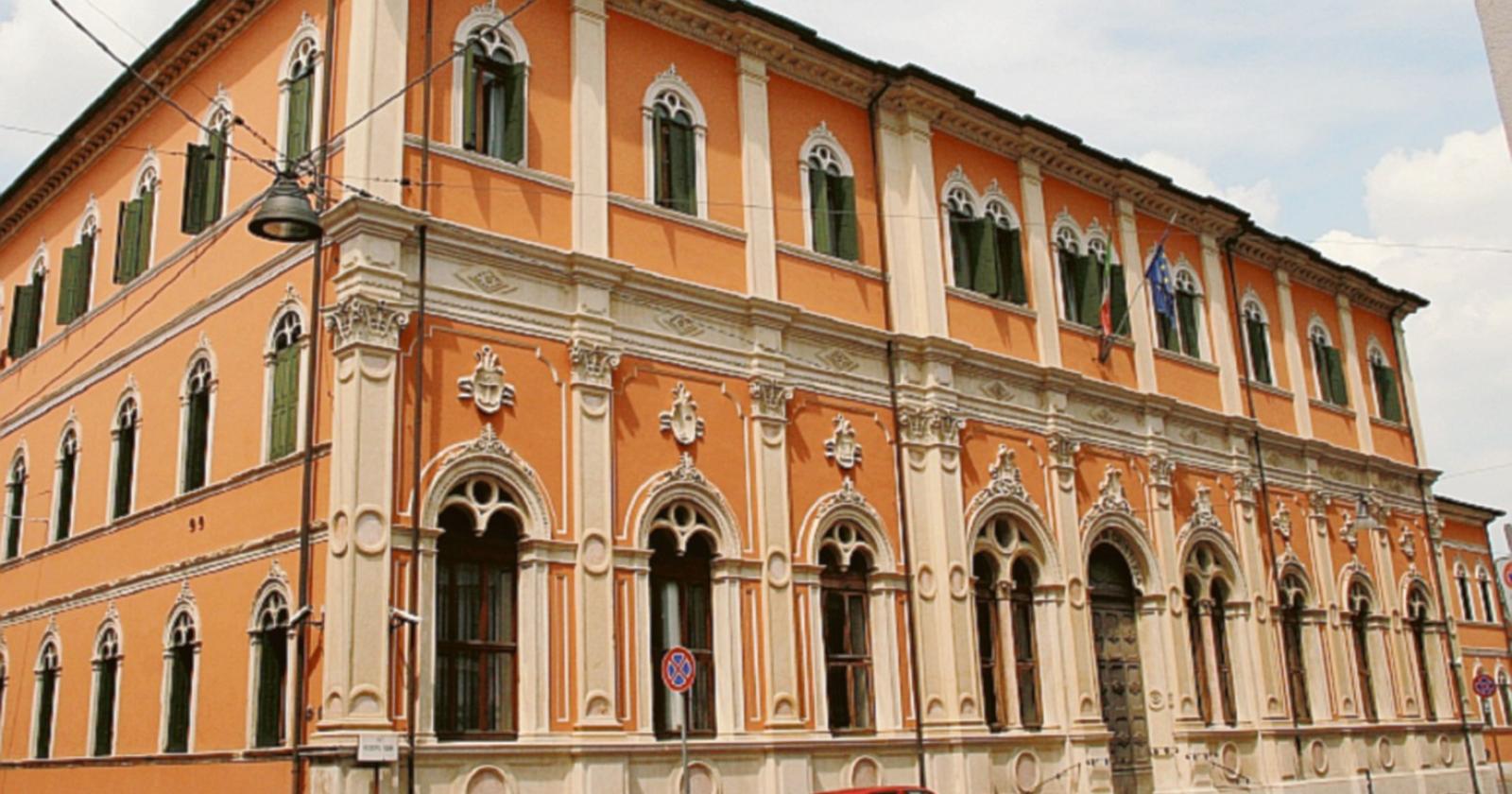 Tribunale al Censer, “svuota il centro”