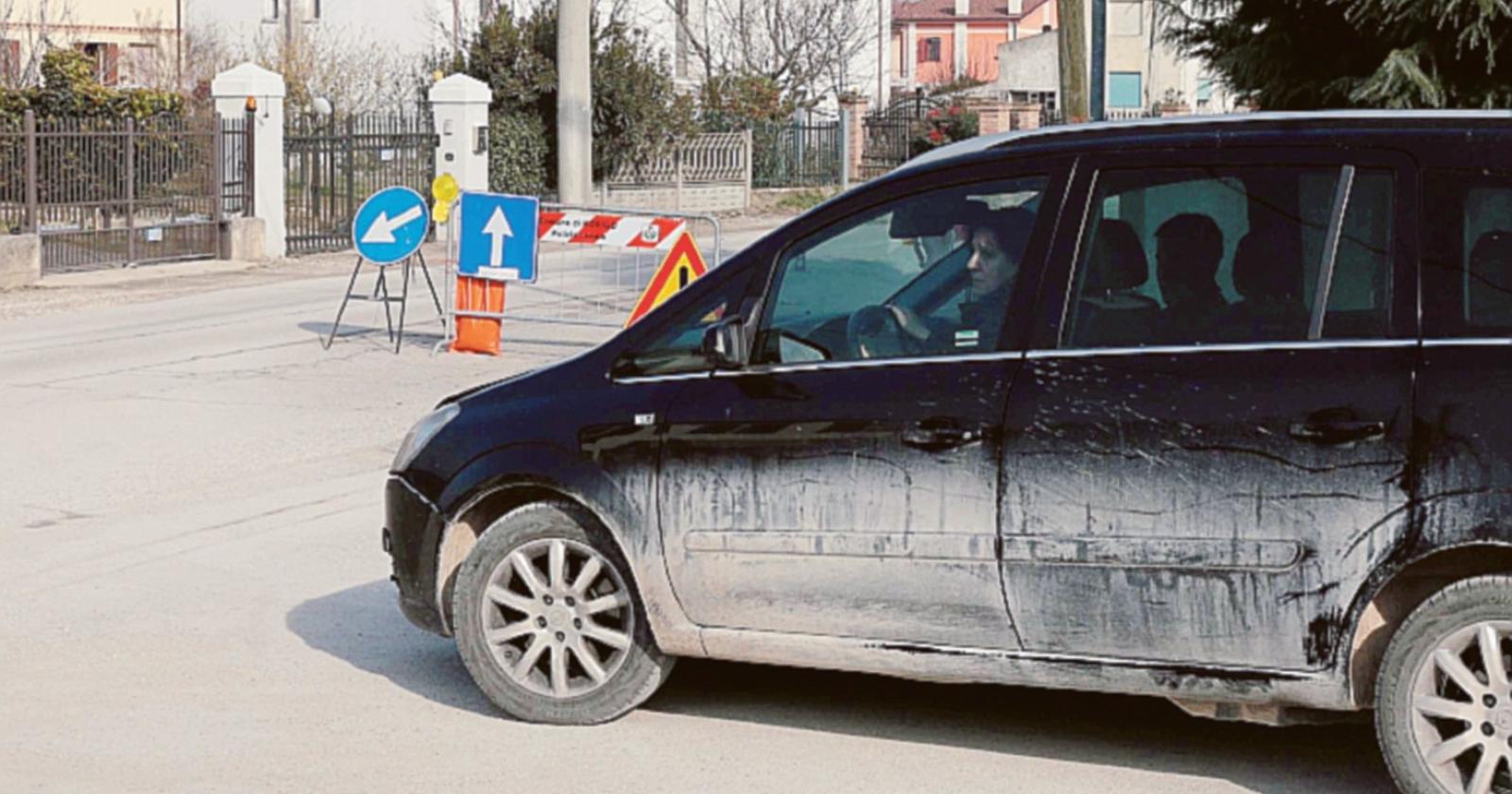 Via Munerati a doppio senso