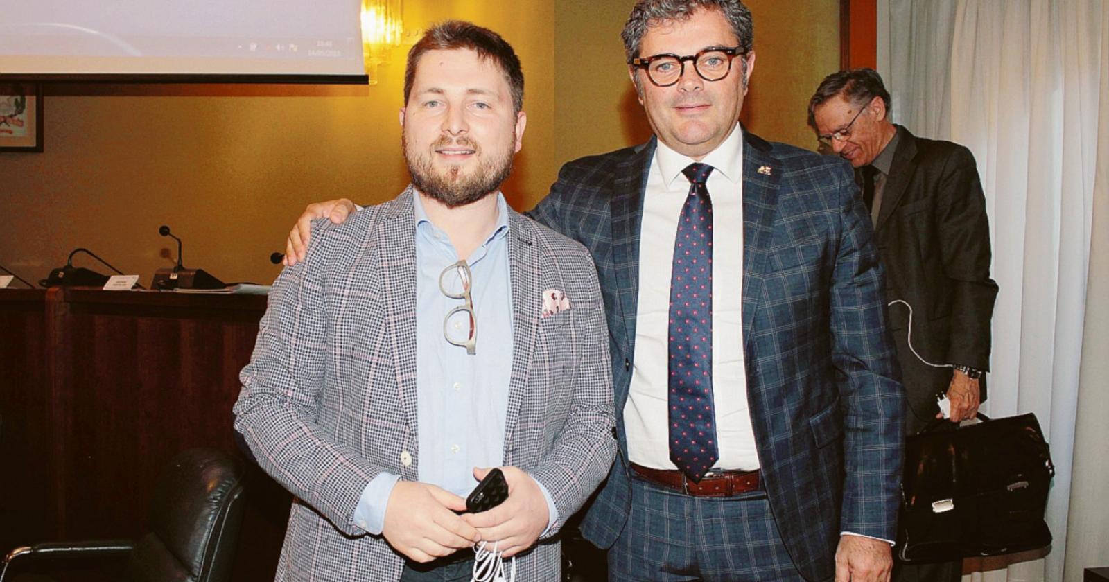 Asm, “stop a quelle assunzioni”