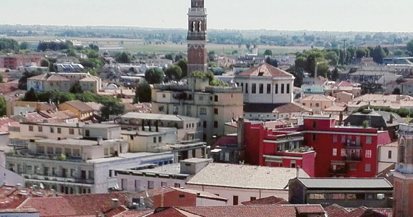 Palazzo “in ferie”, città al collasso