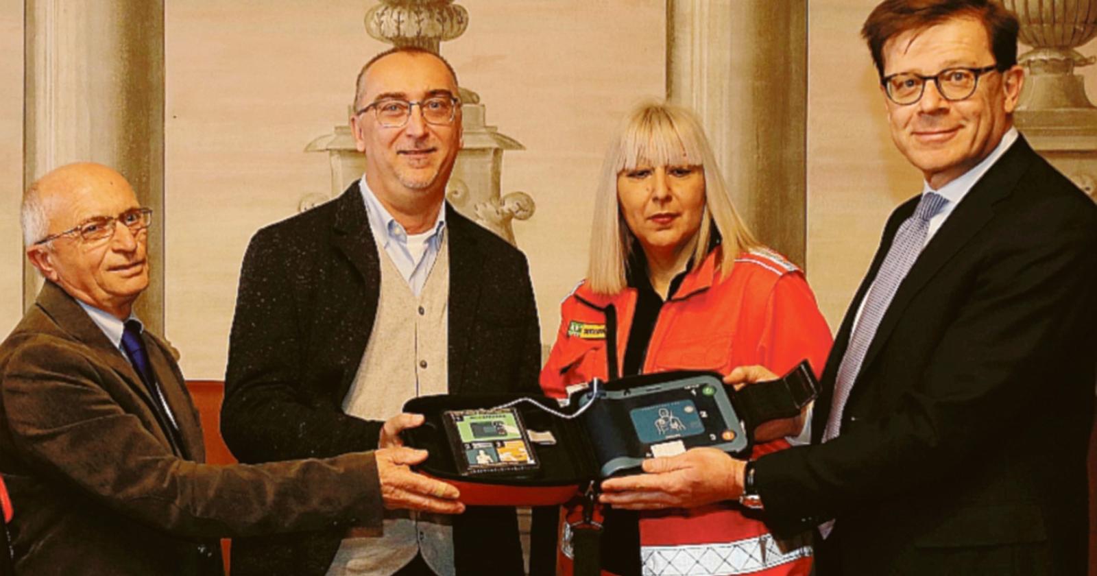 Un defibrillatore a Blu Soccorso per continuare a salvare vite