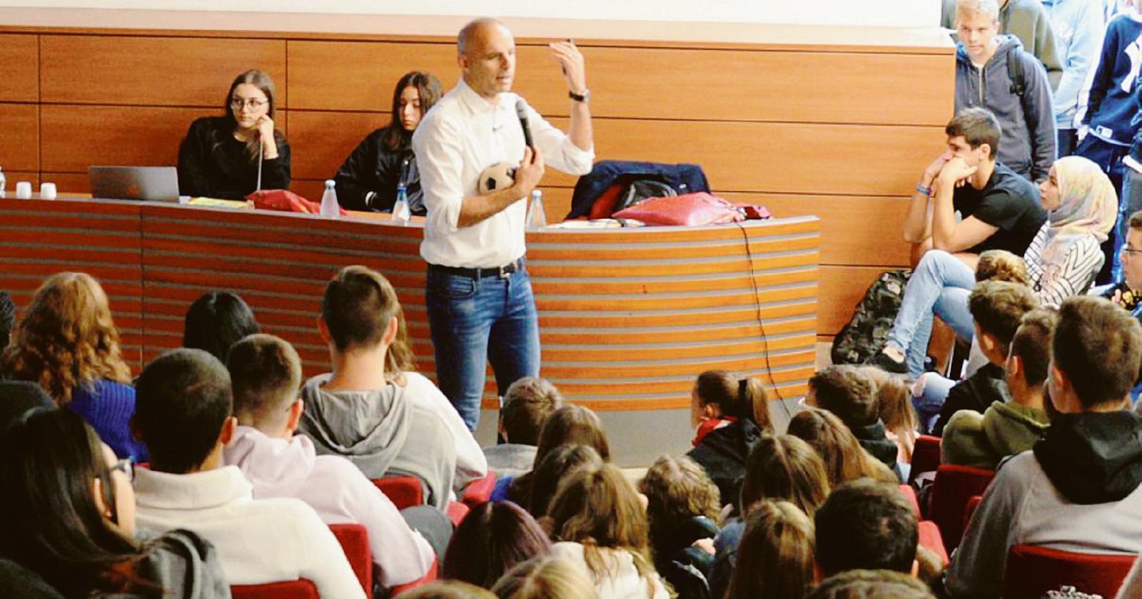 “Il Web crea avatar, non persone”