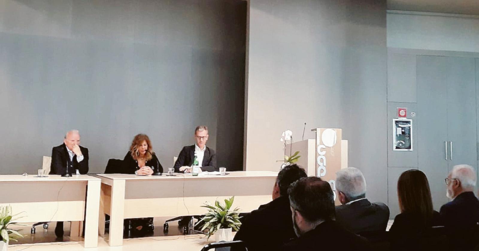 Albarella, Cantelli lascia la direzione
